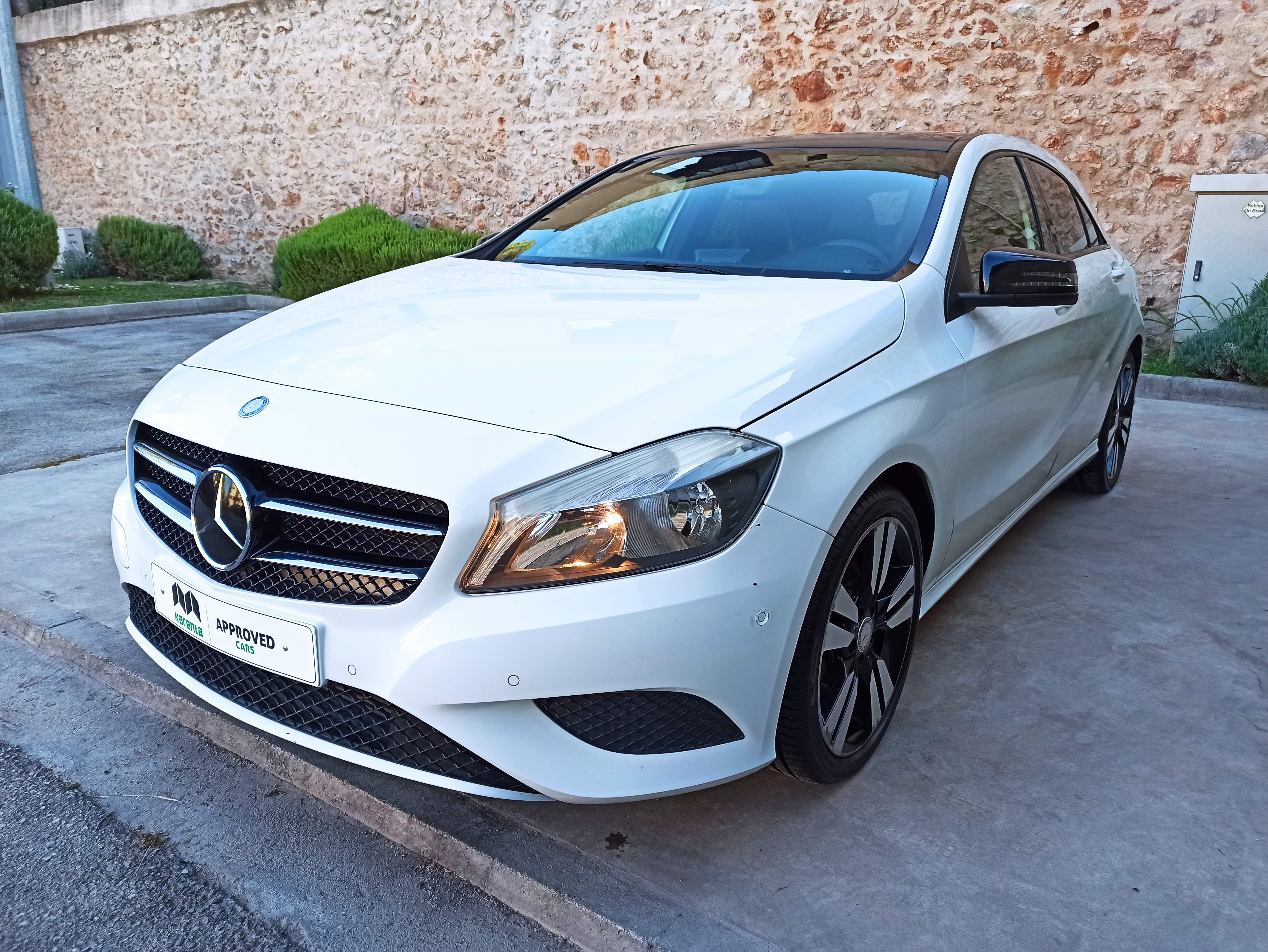 MERCEDES-BENZ A180 