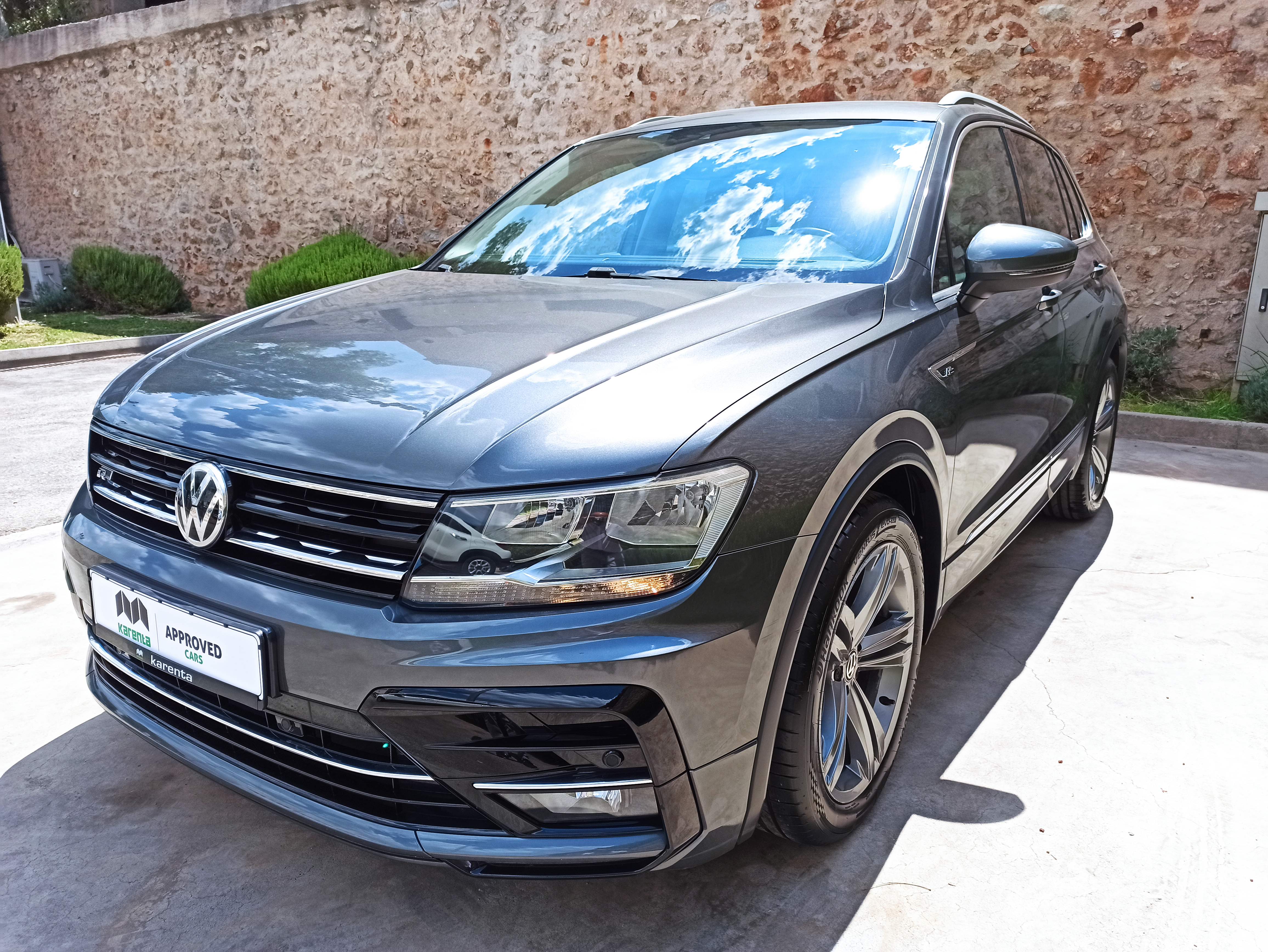 VOLKSWAGEN TIGUAN R LINE